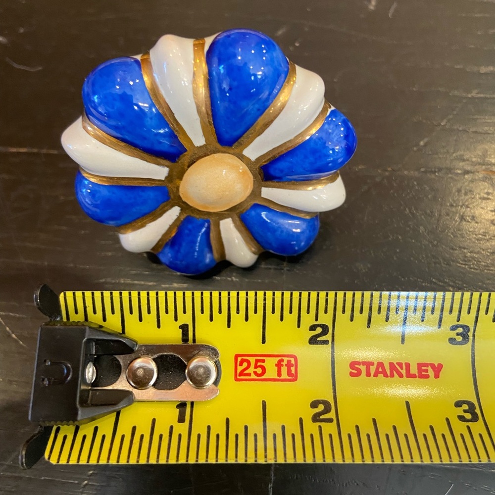 45 total Mackenzie Childs Flower Power Knob - Blue & White